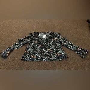 NWT Women’s Boohoo plus 18 floral ruffle sleeve woven top blouse career casual